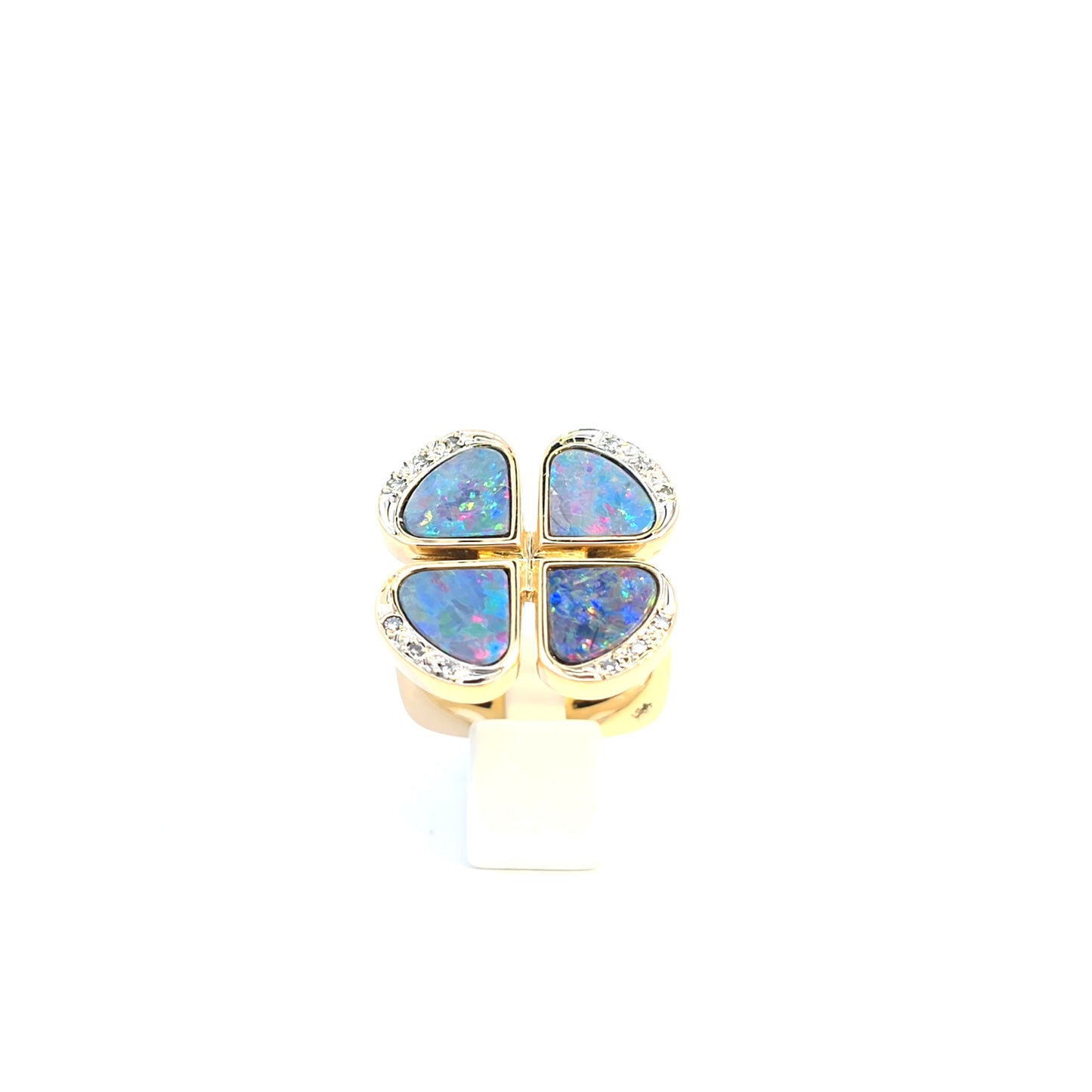 Gouden ring met opaal en diamant Amsterdam Bruens