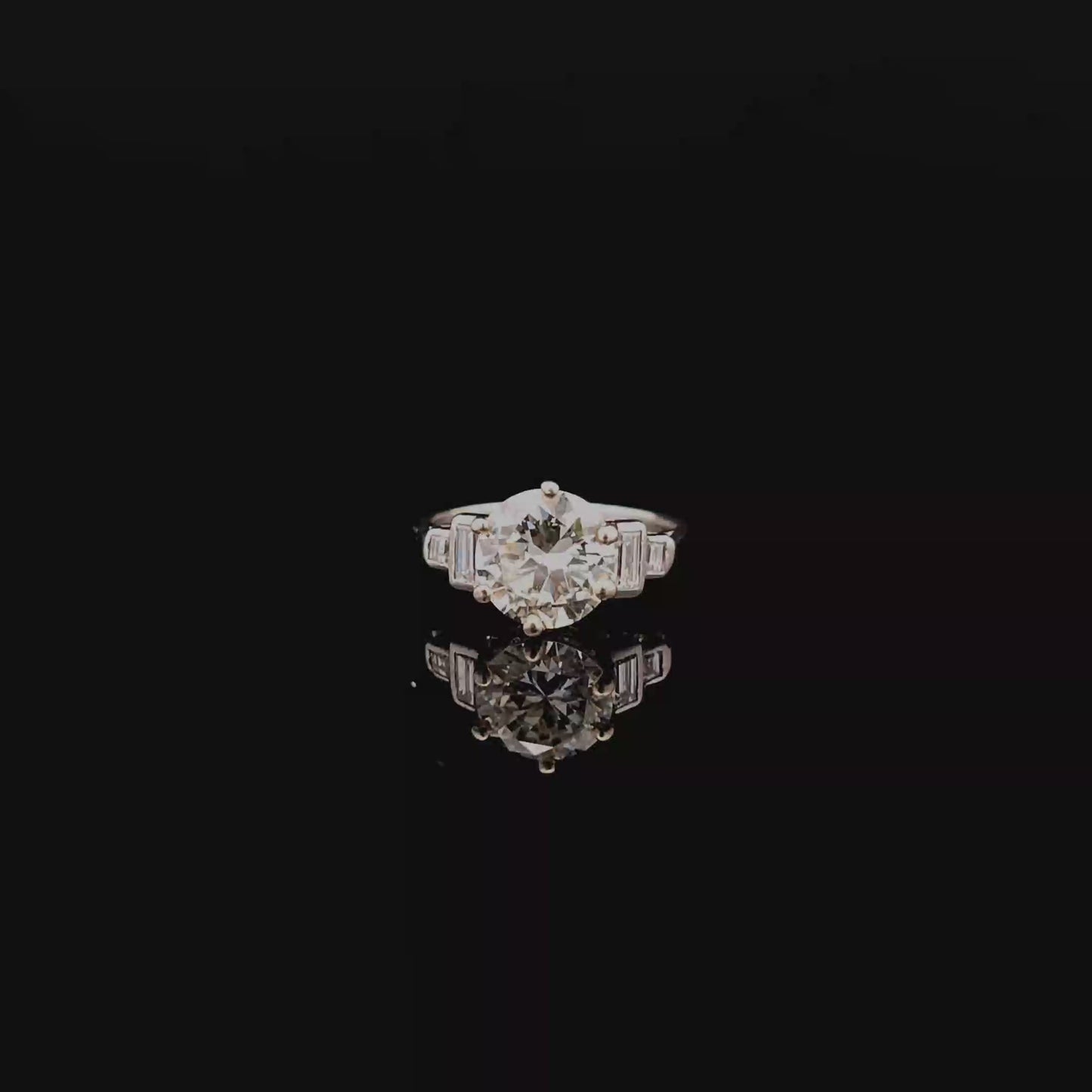 Classic Round Brilliant Diamond Solitaire Engagement Ring in Platinum