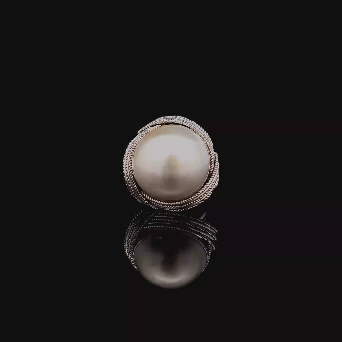 Elegant 14K White Gold Bouton Pearl Cocktail Ring