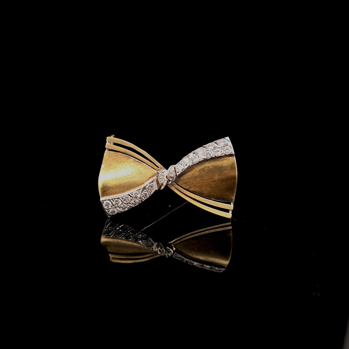 diamonds white gold yellow gold brooche
